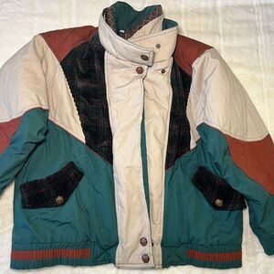 Warm Corduroy Buttoned Jacket with Crest